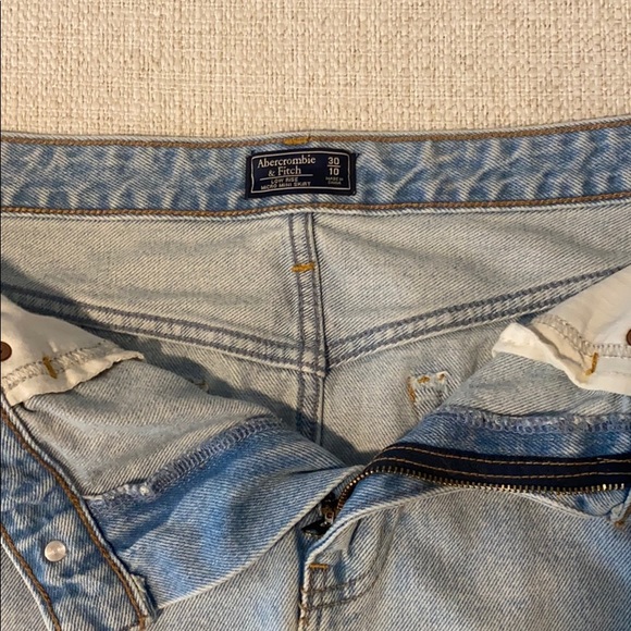 Abercrobmie & Fitch Jean Skirt - Picture 3 of 3